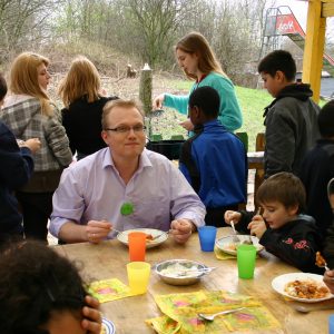 Jochen kocht für den Bauspielplatz