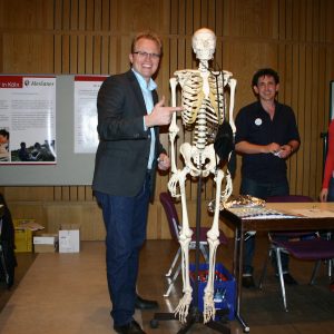 Jochen Ott besucht Porzer Ausbildungsbörse